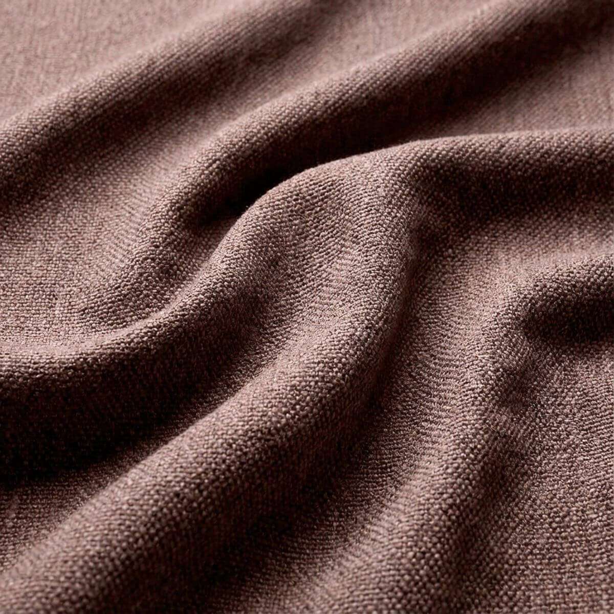 Fjord Sofa med chaise højre i blødt Cosmo Mustard stof med afrundede kanter og skandinavisk design.