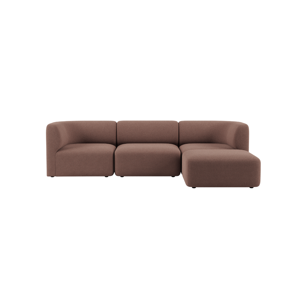 Brun trepersoners Fjord sofa med bløde afrundede former og modulopbygning fra sackit i et roligt skandinavisk design på sort baggrund