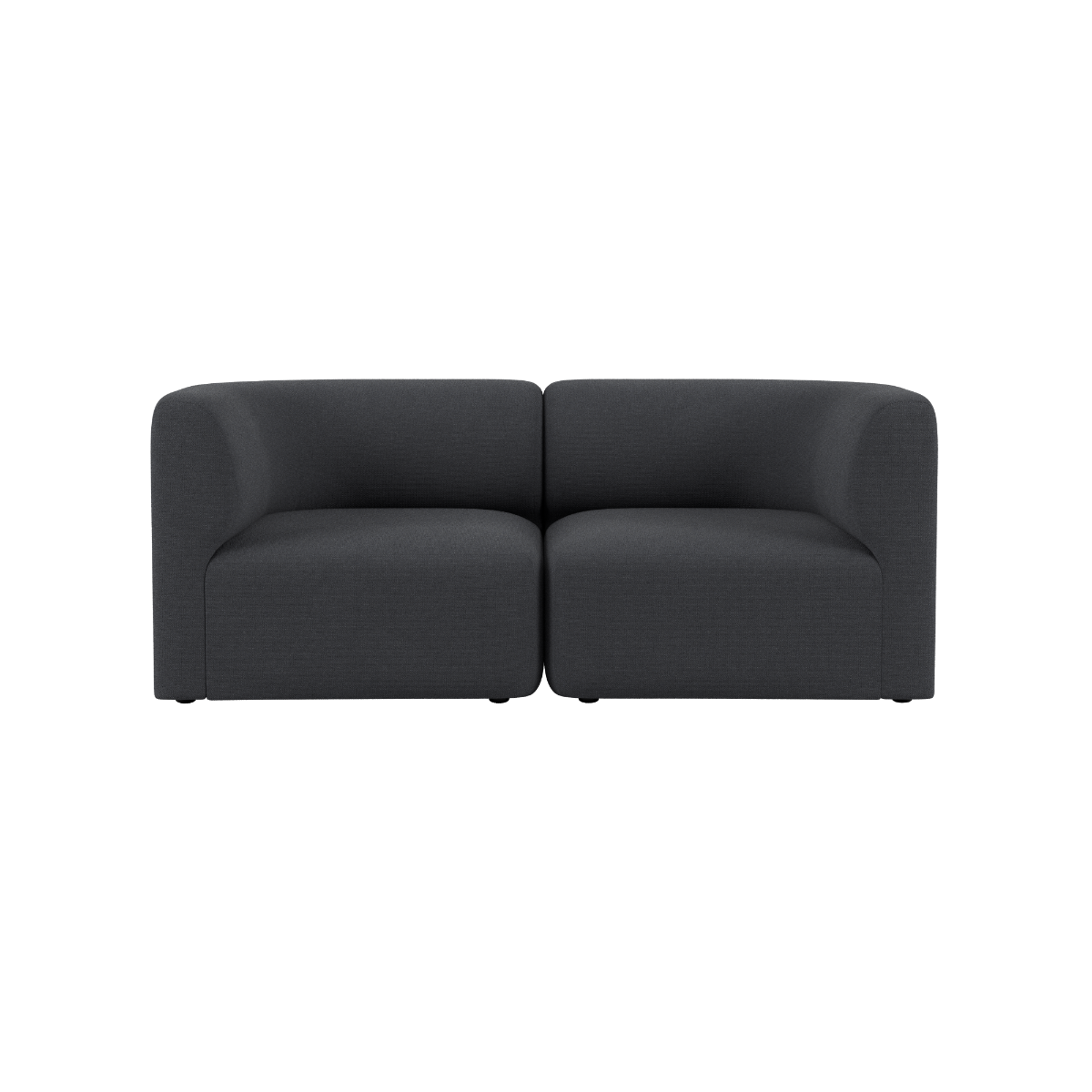 Mørkegrå to personers sofa med bløde afrundede armlæn og dybe sæder i roligt skandinavisk design fra sackit