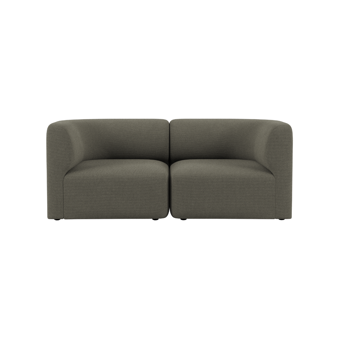 Grå sofa til to personer med bløde afrundede armlæn og dybe sæder i roligt skandinavisk design fra sackit