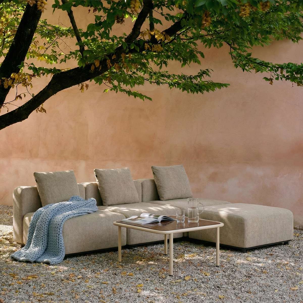 Mollis Coffee Table