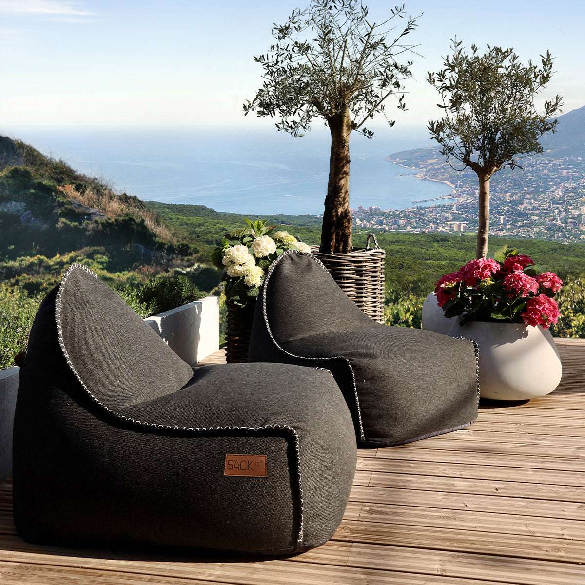 Cobana Lounge Chair & Pouf | Cobana Lounge Chair & Pouf - Cobana Black | SACKit