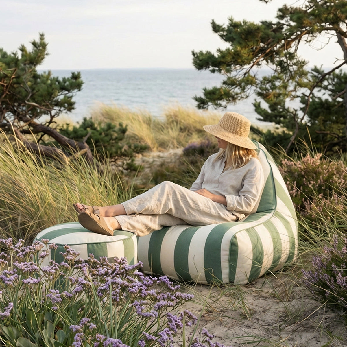 sackit Chair & Pouf Outdoor - Loungesæt til udeliv året rundt med høj komfort og dansk design