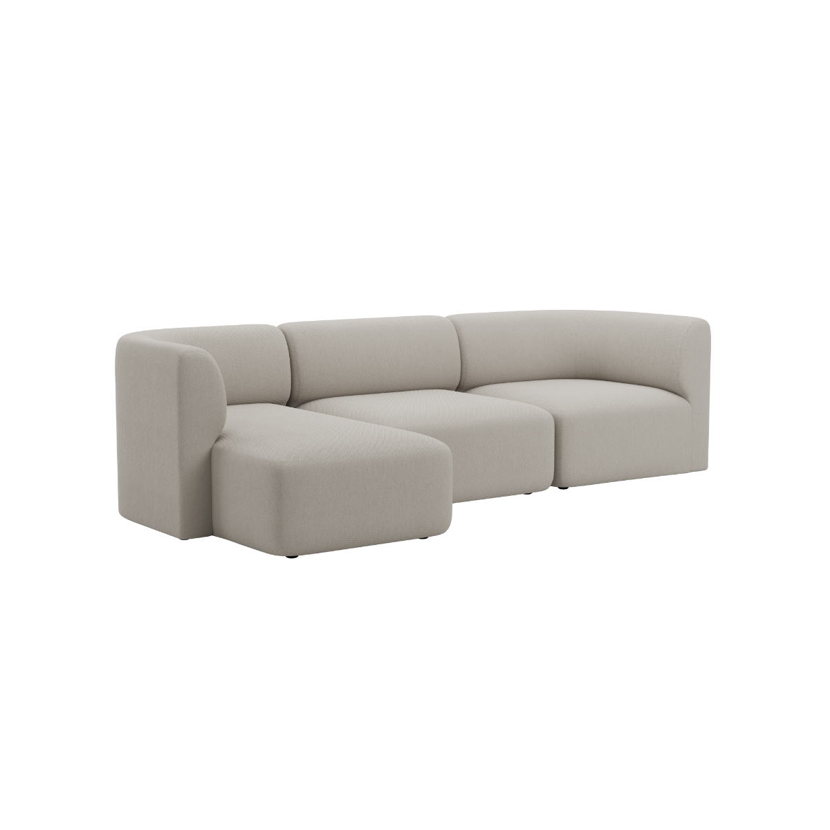 Lys beige Fjord sofa med bløde afrundede former tre siddepladser og venstrevendt chaiselong i roligt skandinavisk design