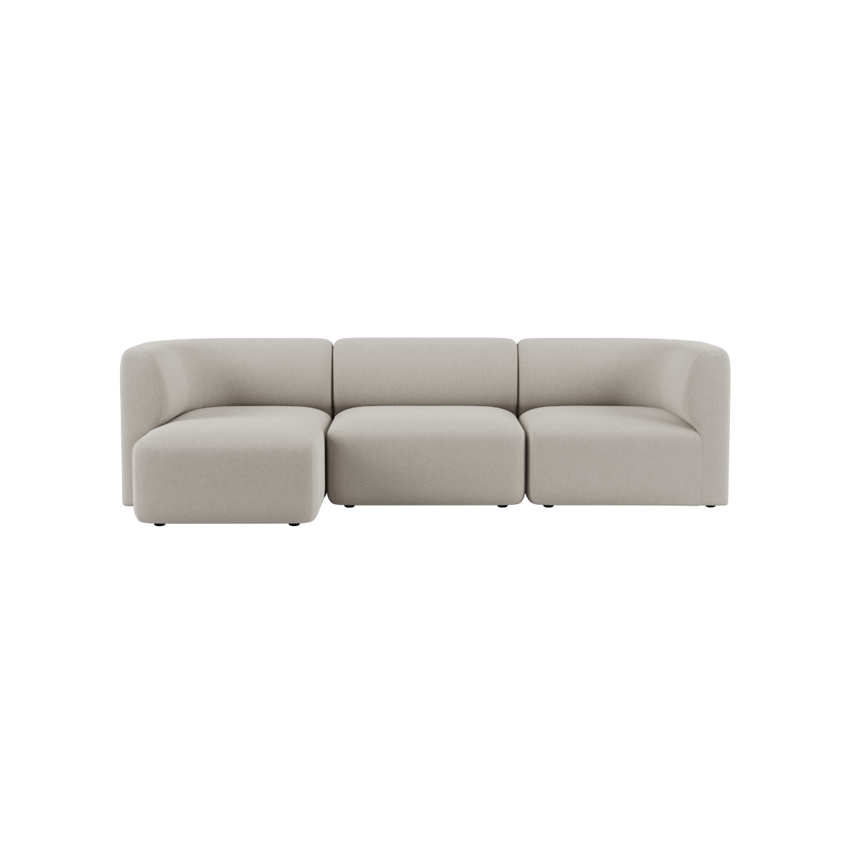 Lys beige Fjord sofa med tre siddepladser og venstrevendt chaiselong i bløde afrundede former fra sackit
